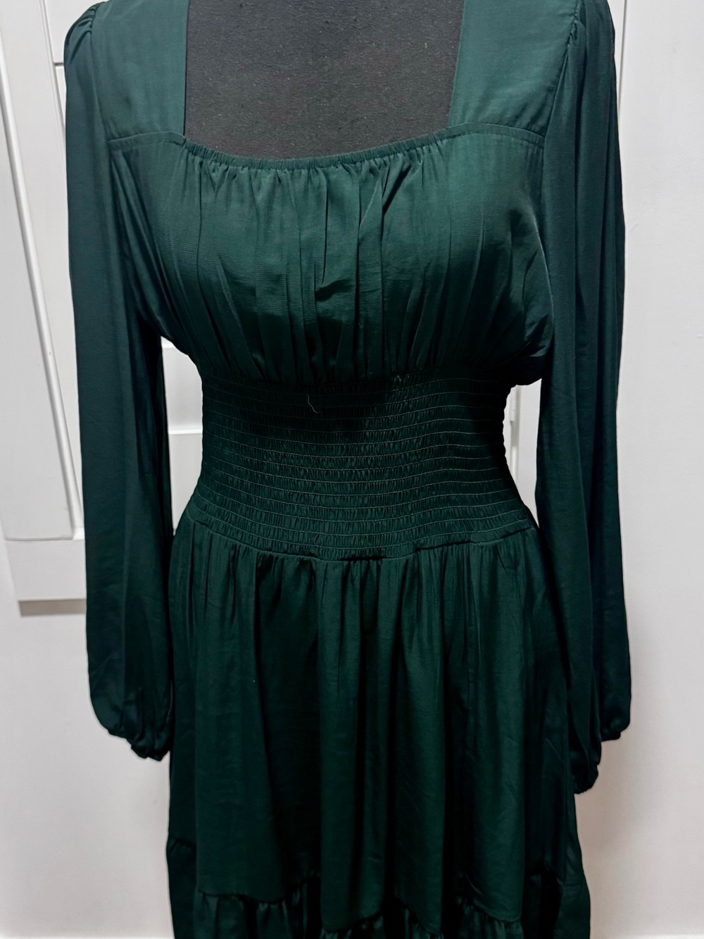 Hesperus Hunter Green Smocked Waist Long Sleeve Tiered Mini Dress XL